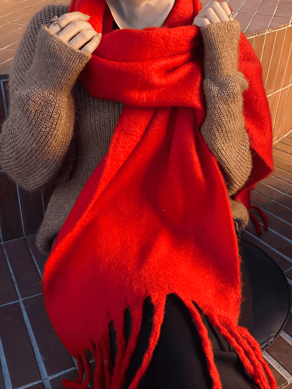 Yumuşakcık Kırmızı Püsküllü Atkı