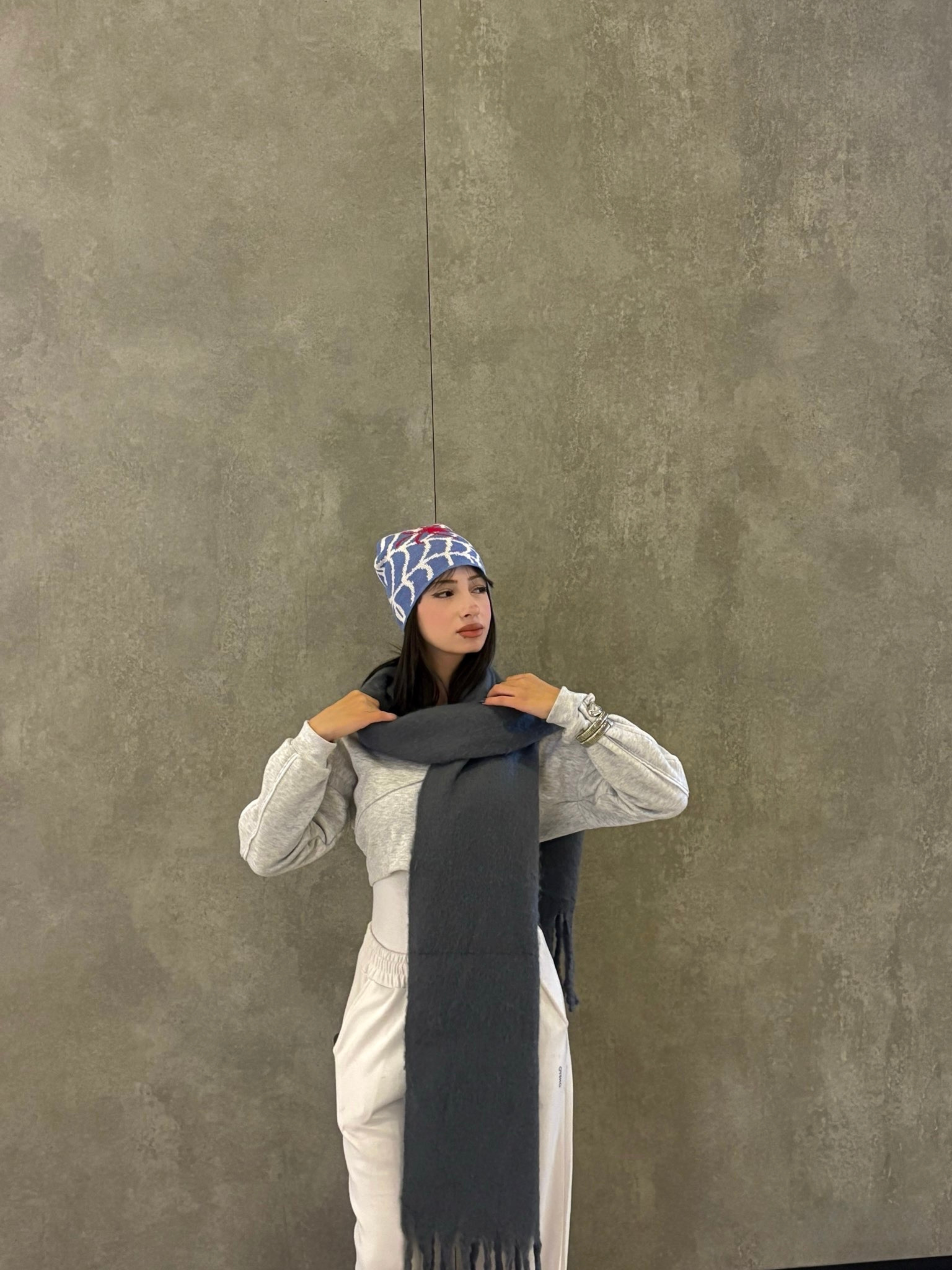 Soft Grey – Püsküllü Atkı