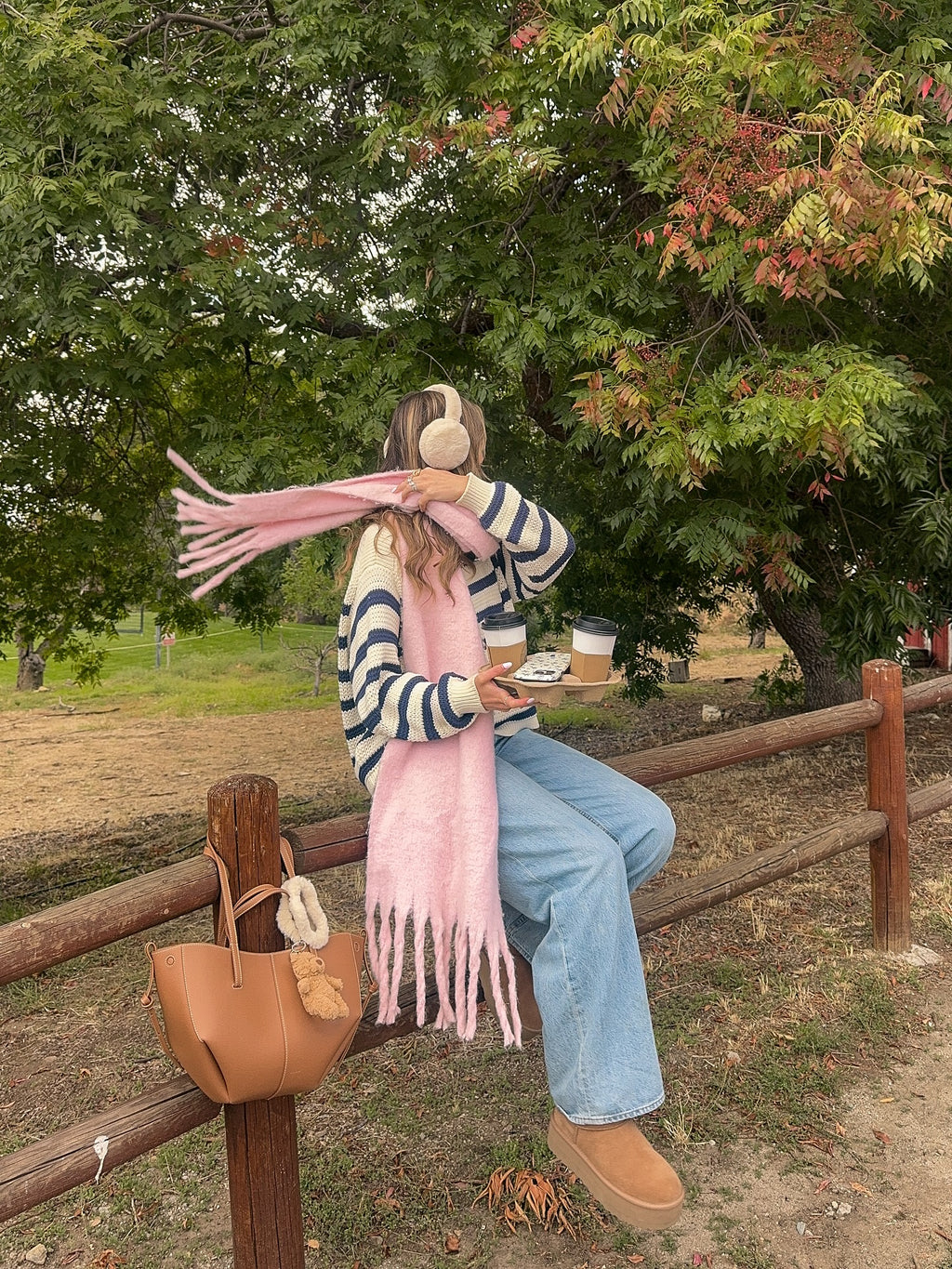 Yumuşakcık Pembe Püsküllü Atkı