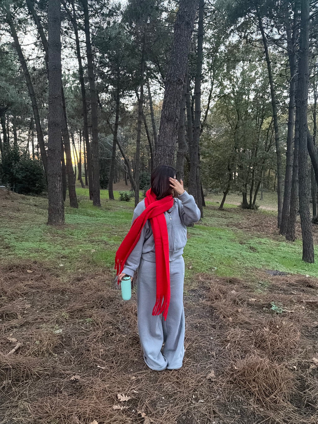 Yumuşakcık Kırmızı Püsküllü Atkı