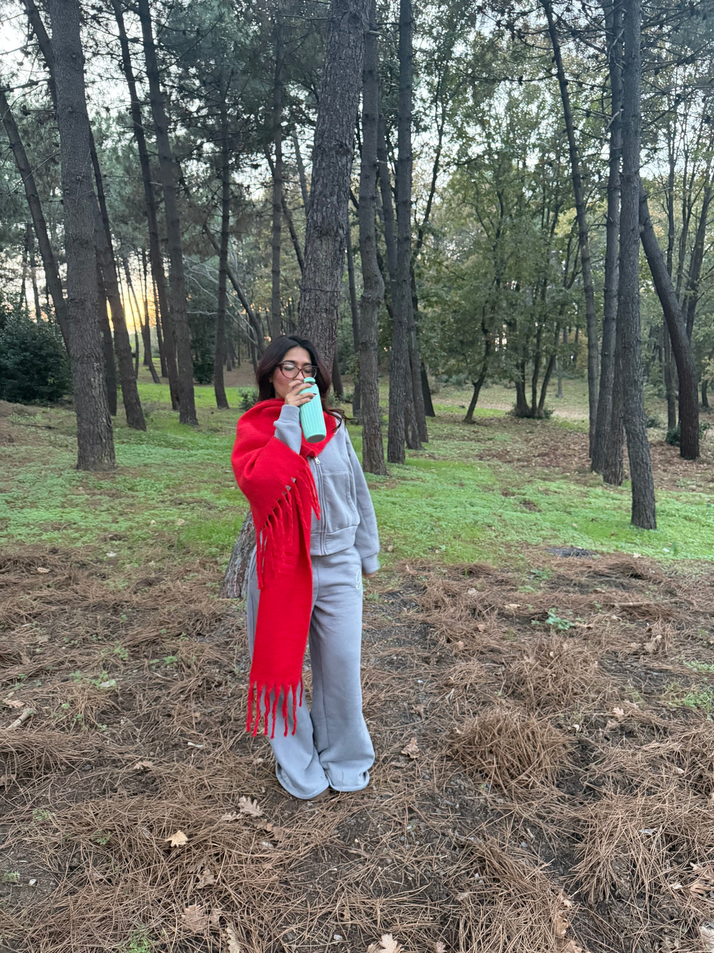 Yumuşakcık Kırmızı Püsküllü Atkı