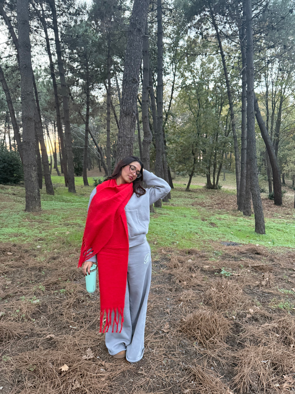 Yumuşakcık Kırmızı Püsküllü Atkı